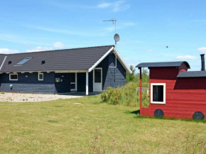 Quaint Holiday Home in R dby with Sauna in Kramnitse